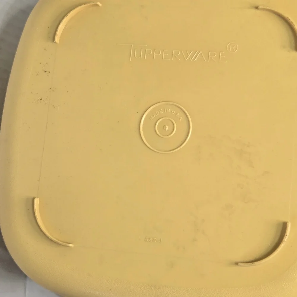 Tupperware vintage square
